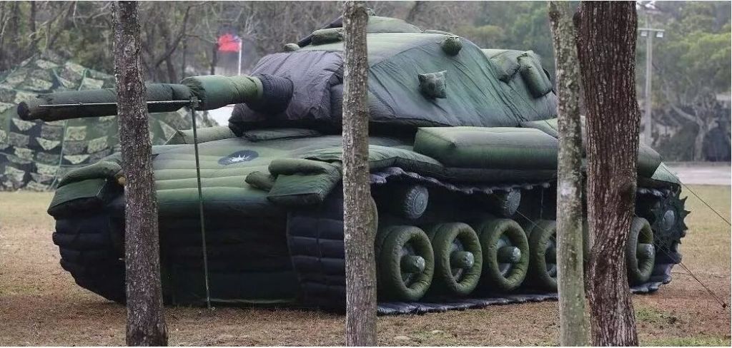 东营军用充气坦克